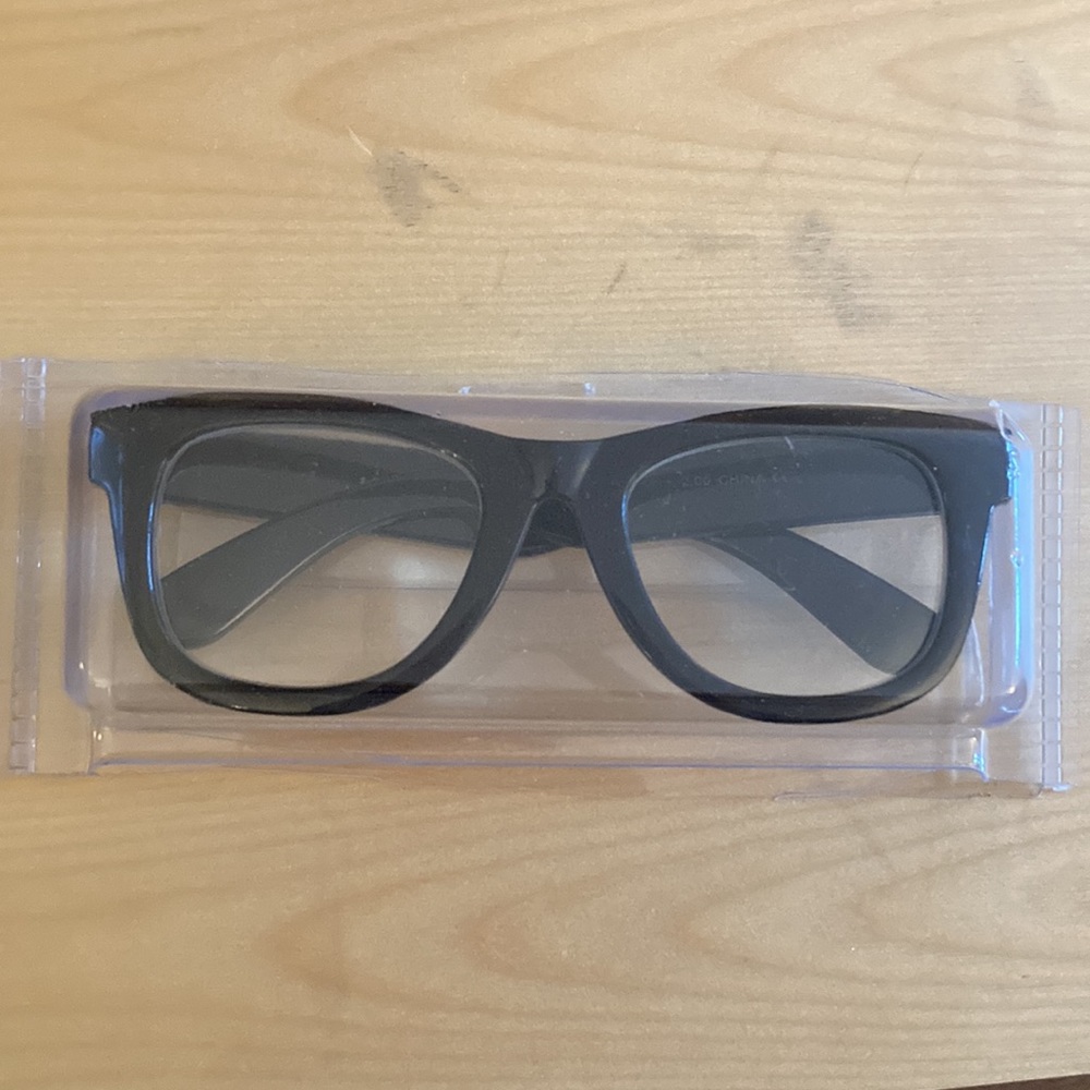 Betsey Johnson Readers 2.0